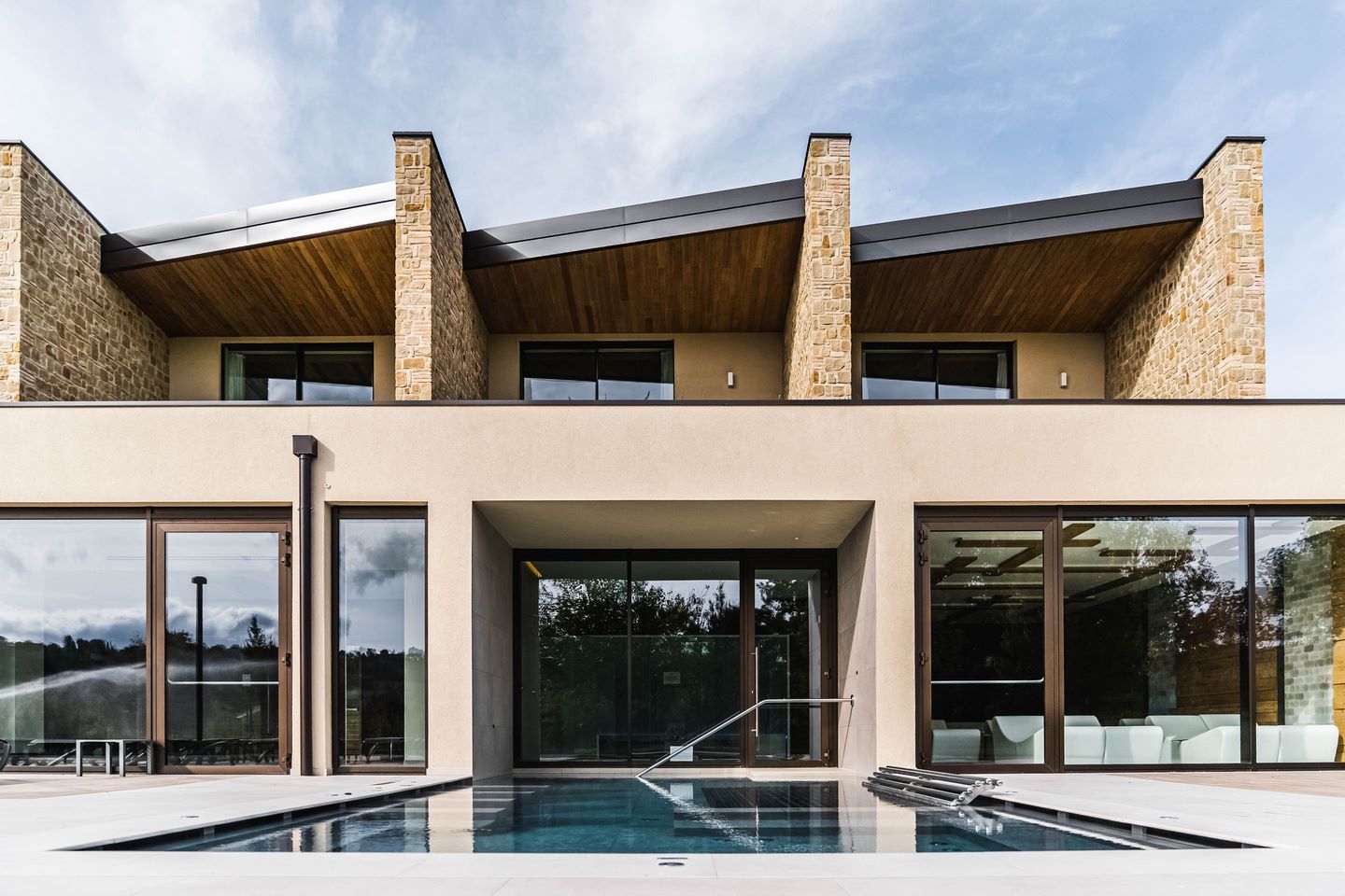 Montaggio-serramenti-in-pvc-montegranaro